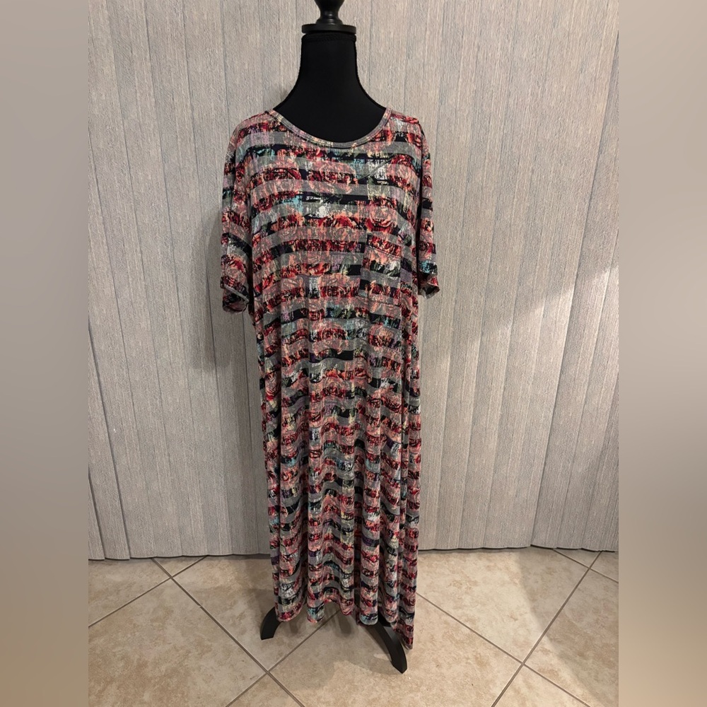 3XL LuLaRoe Carly Hi Low dress Stripes Floral Extra Stretchy